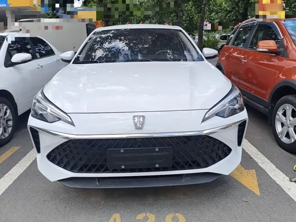 Roewe i5 2025 2023 1.5L Manual Comfort Edition