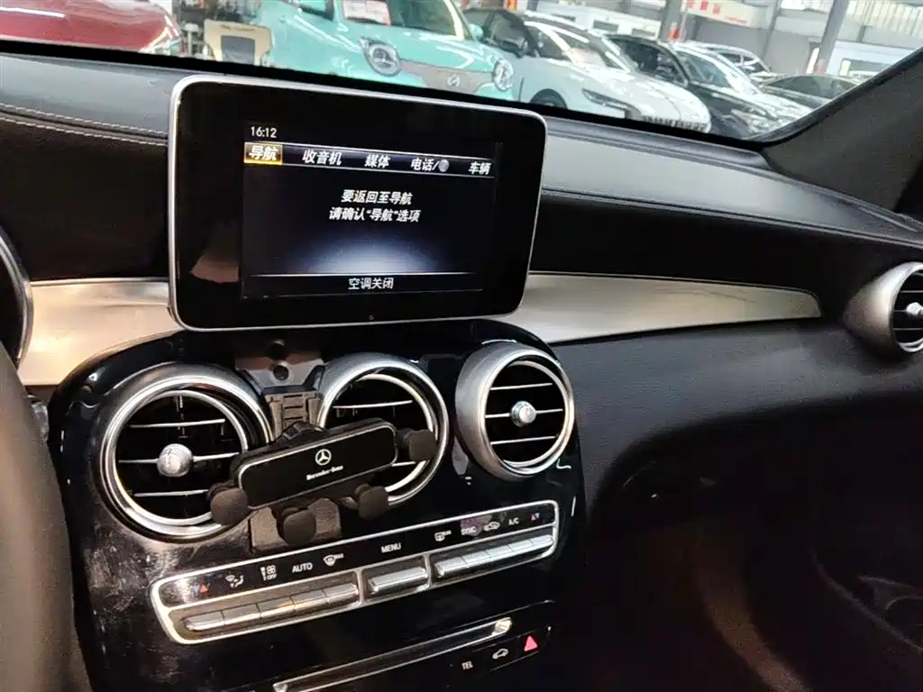 Mercedes-Benz GLC 2016 GLC 200 4MATIC фото 13