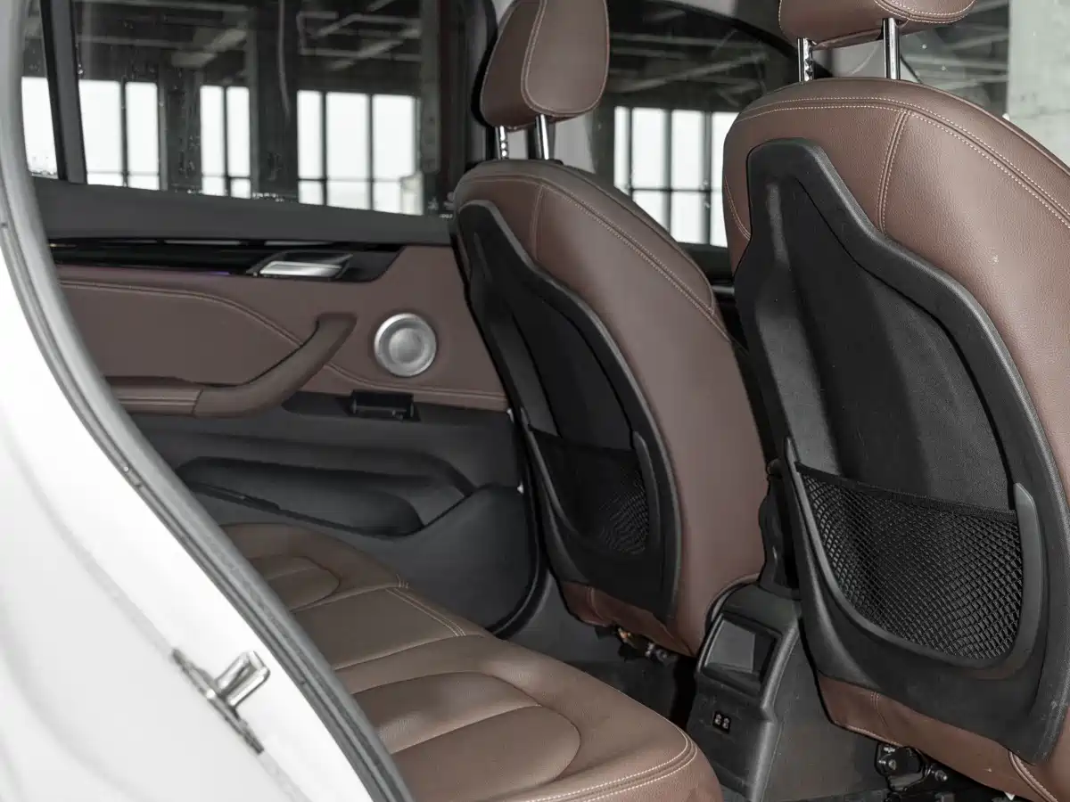 BMW X1 2022 sDrive20Li Fashion фото 16