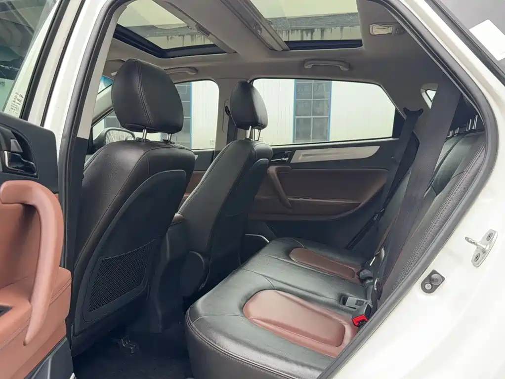 Фото 21 - JAC Refine S5