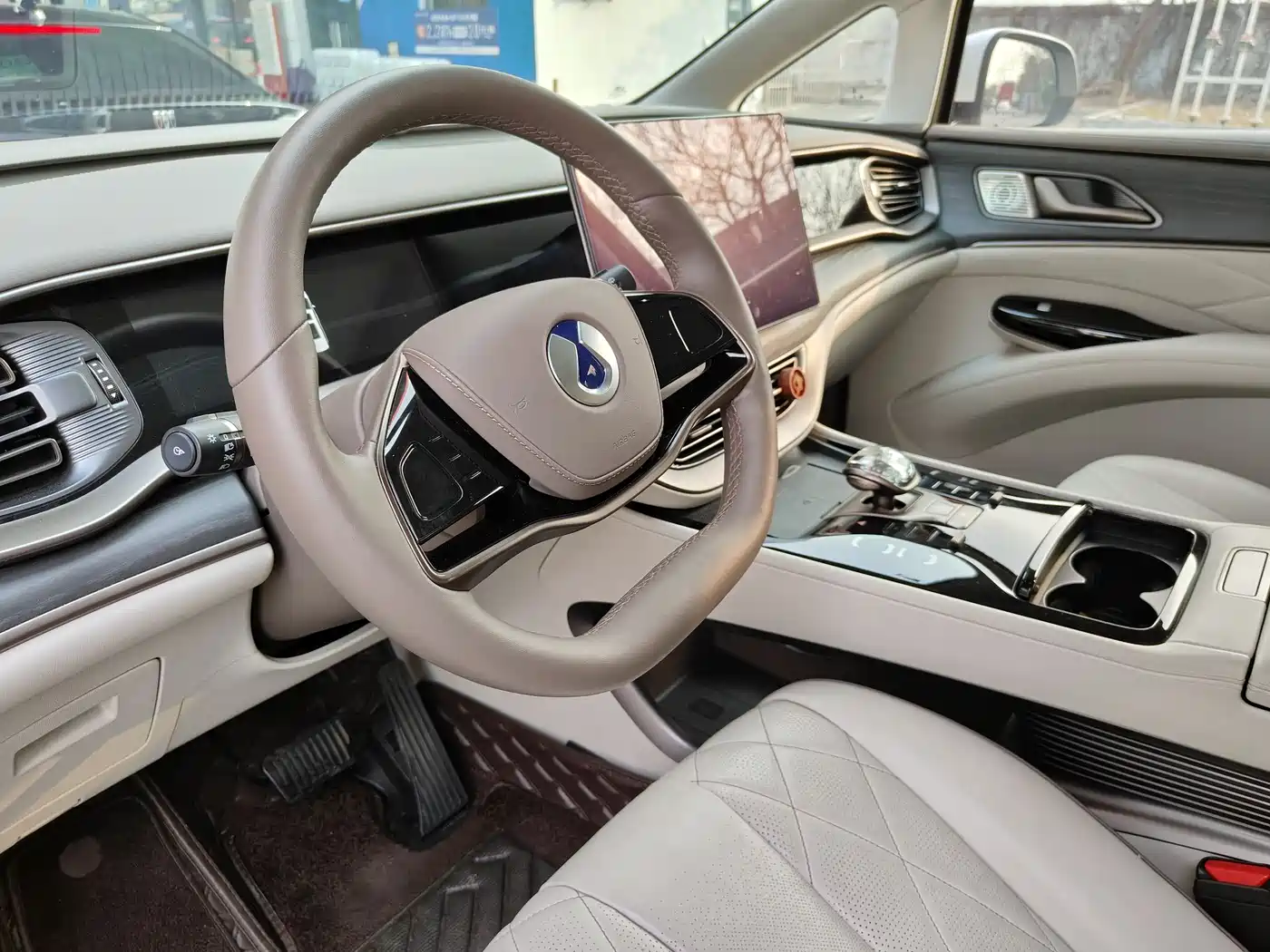 Denza D9 2022 DM-i 970 AWD Flagship фото 18