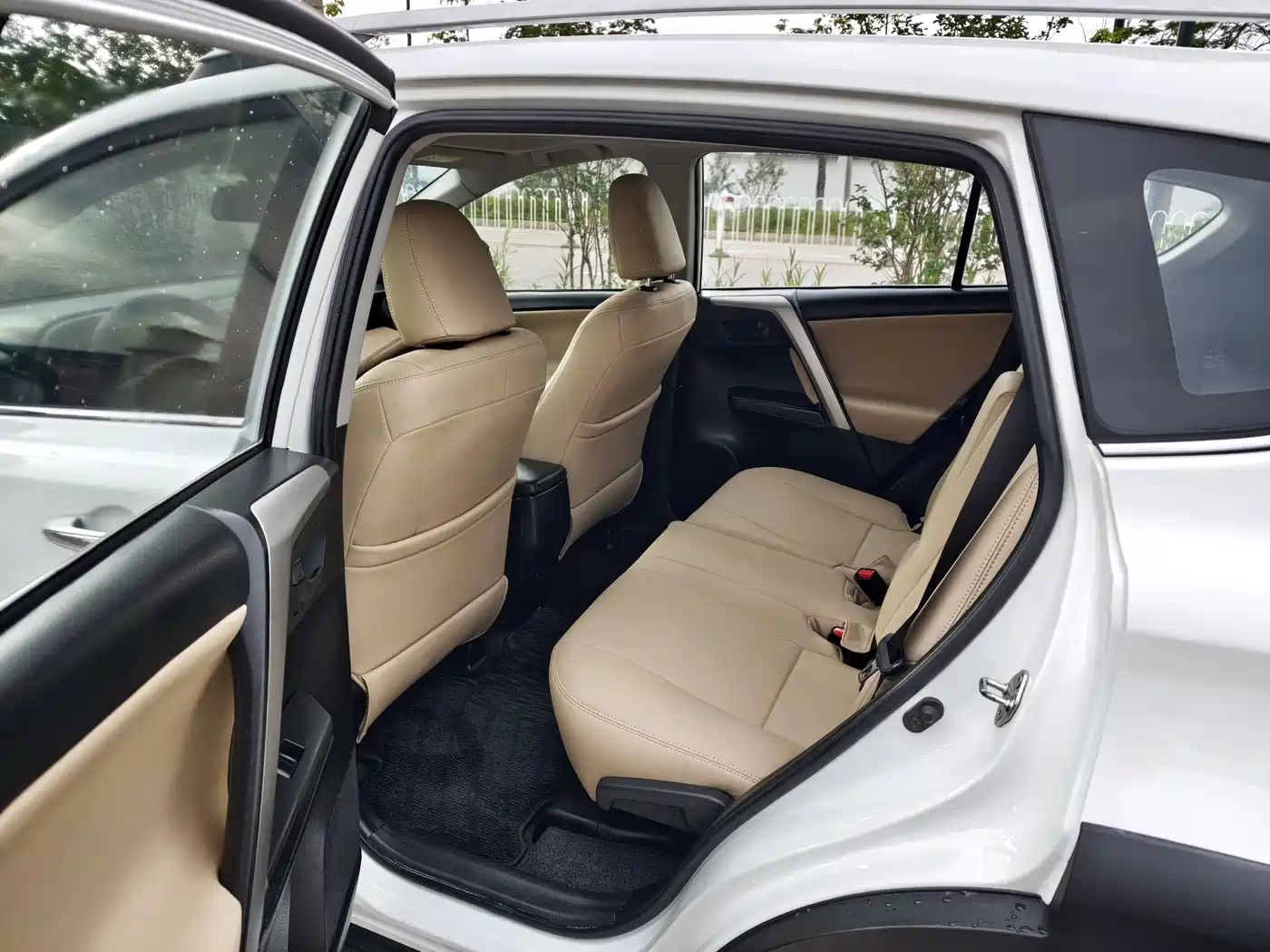 Toyota RAV4 Rongfang 2019 2.0L CVT 2WD Style X Limited Edition China VI фото 5