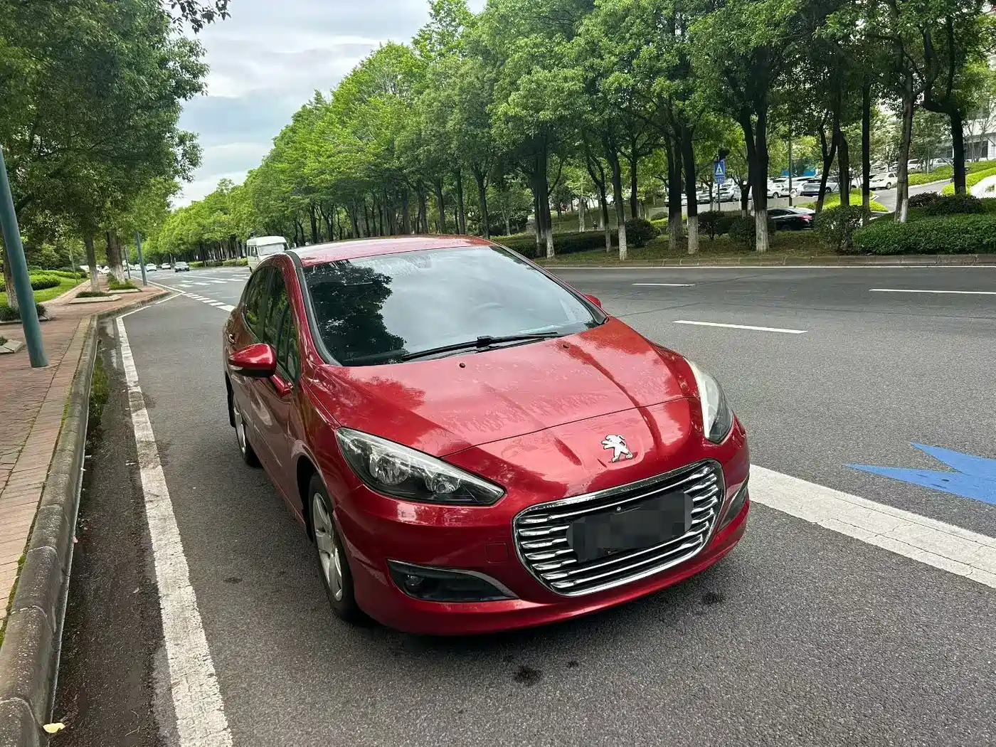 Peugeot 308 2014 Model Joy Edition Classic 1.6L Manual Superior Style фото 3