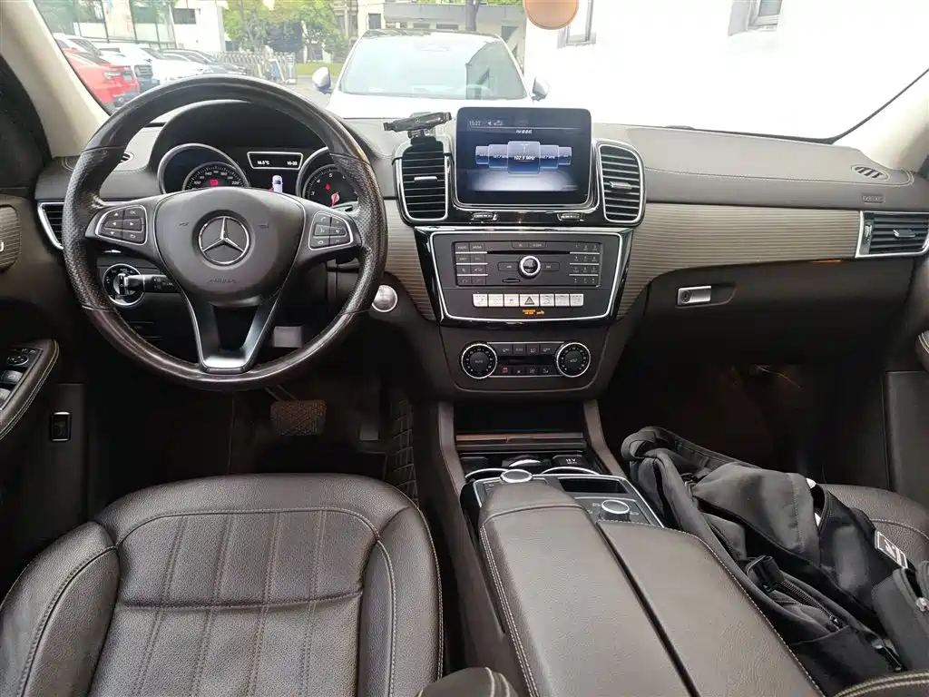 Mercedes-Benz GLE 2018 GLE 320 4MATIC Dynamic Ultimate Edition фото 10