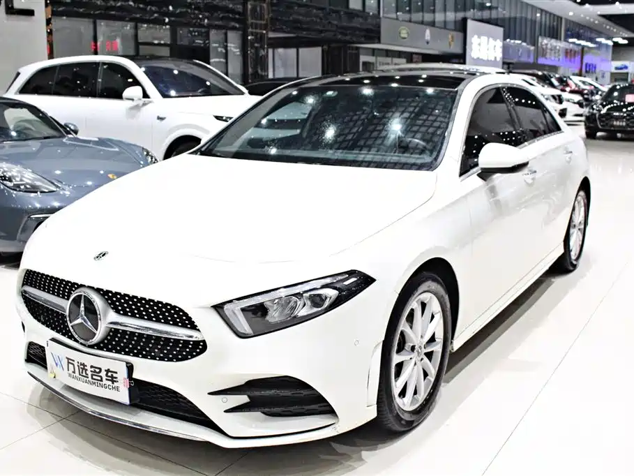 Mercedes-Benz A-Class 2020 A 200 L Sport Sedan фото 2