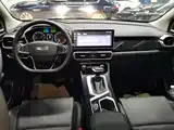 Фото 10 - Geely Coolray