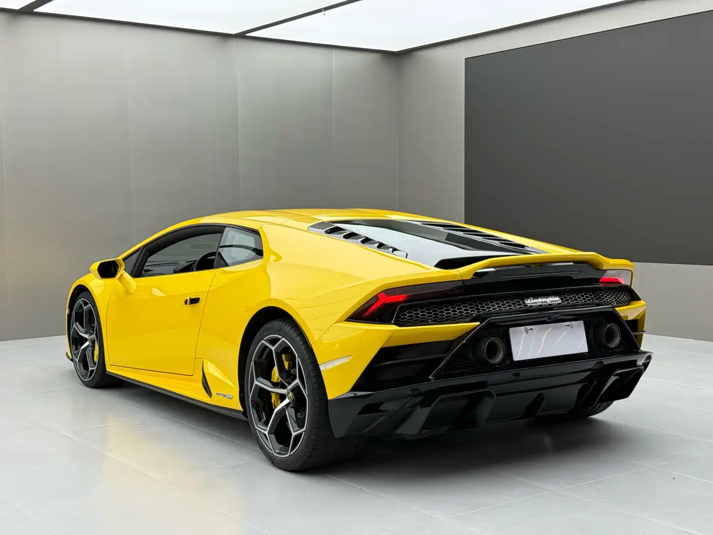 Lamborghini Huracán 2020 Huracán EVO RWD фото 3