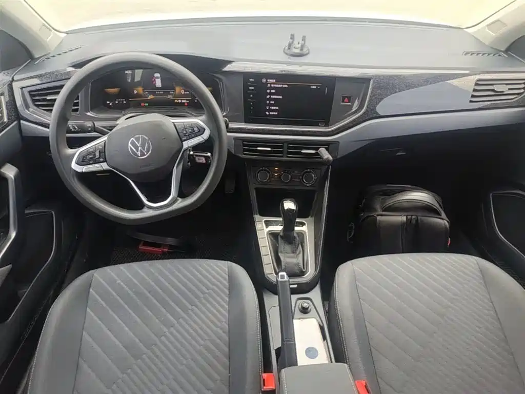 Volkswagen Lavida 2023 Xinrui 1.5L Auto Xinyi Edition фото 10