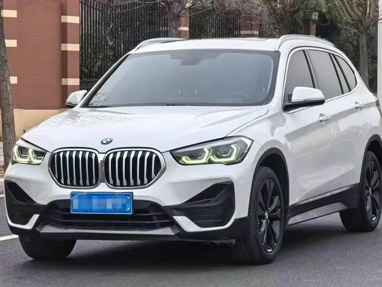 BMW X1 2021 sDrive20Li Fashion фото 3