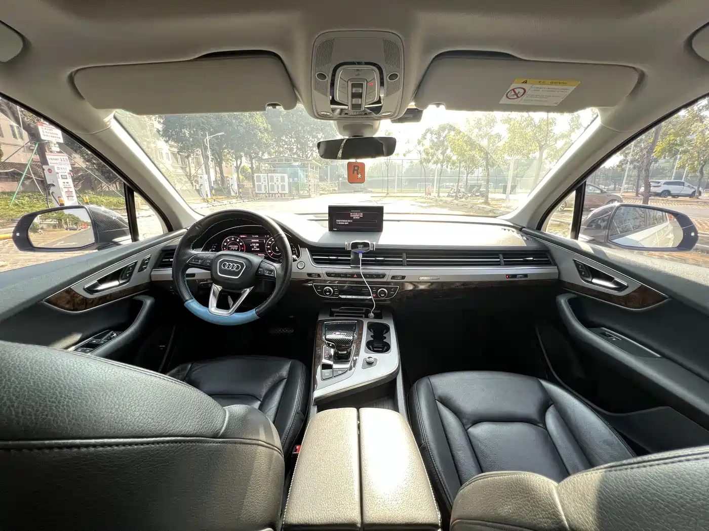 Фото 20 - Audi Q7