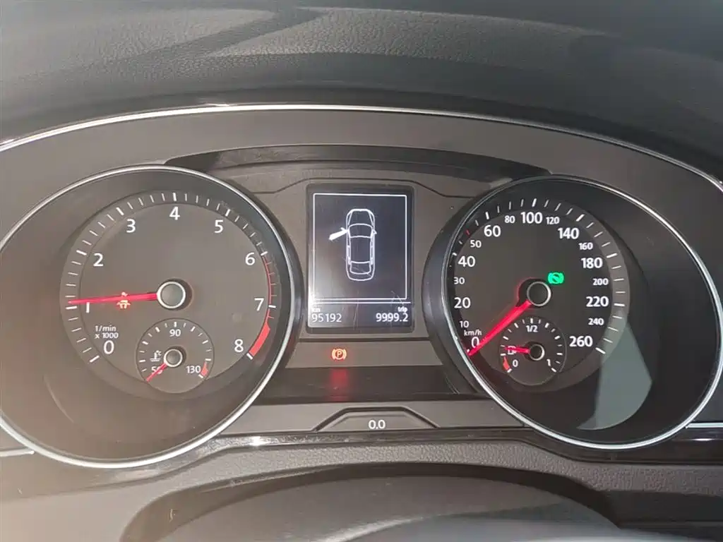 Volkswagen Magotan 2018 Facelift 330TSI DSG Luxury фото 12