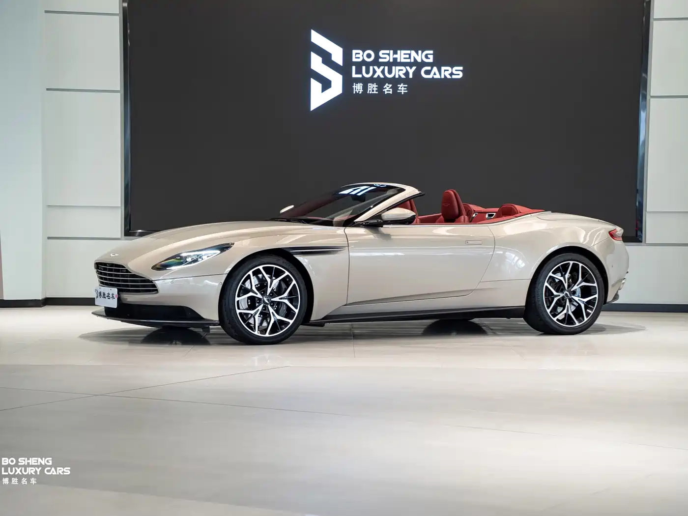 Aston Martin DB11 2019 4.0T V8 Volante фото 3