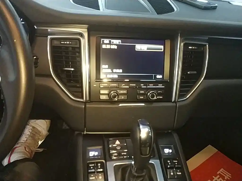 Porsche Macan 2014 Macan 2.0T фото 13
