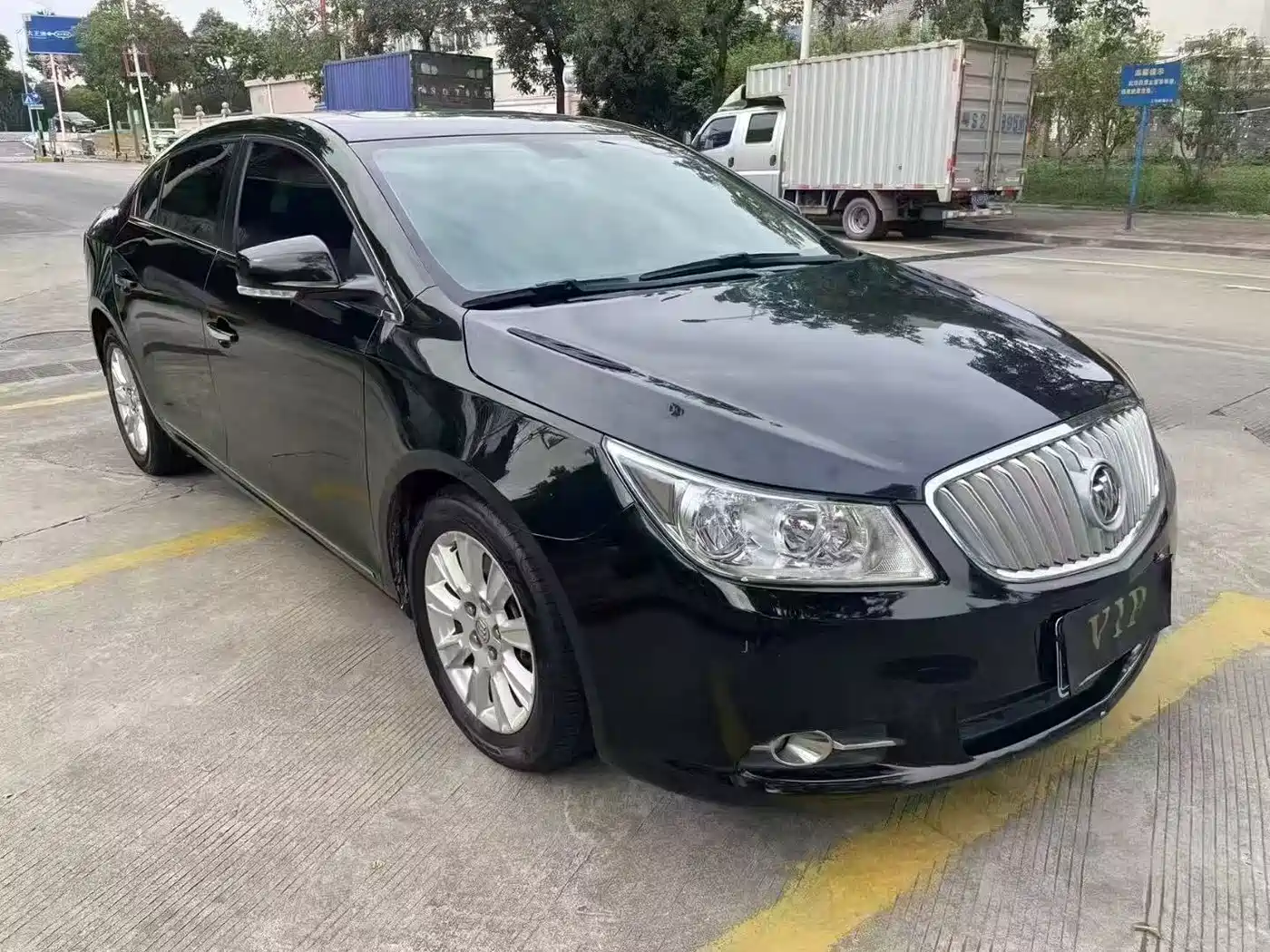 Buick LaCrosse 2011 2.4L SIDI Luxury Edition