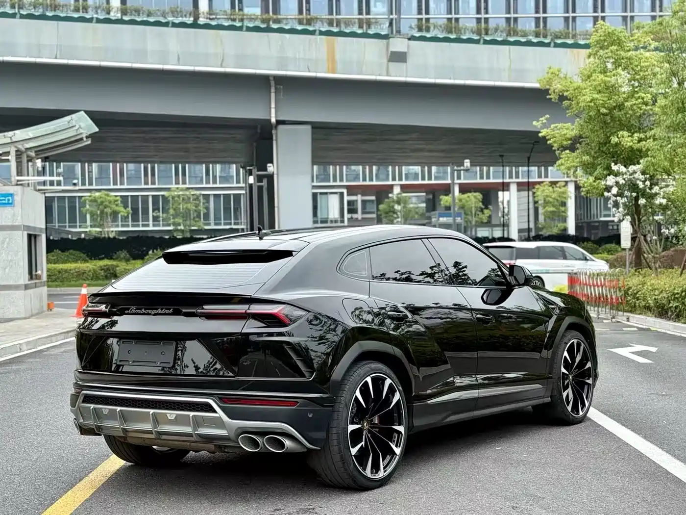 Lamborghini Urus 2021 4.0T V8 фото 9