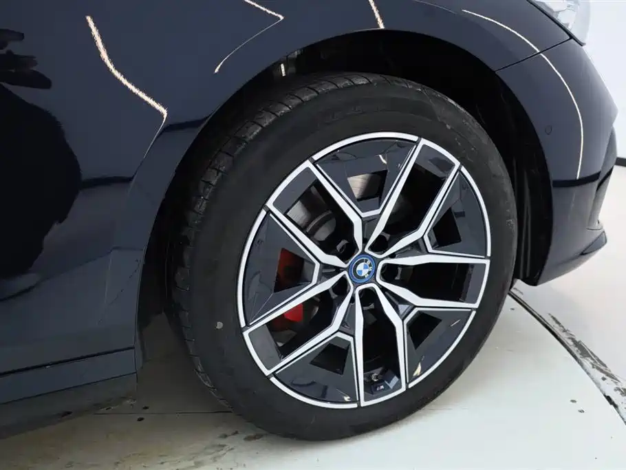 BMW i5 2024 eDrive 35L M Sport Package фото 11