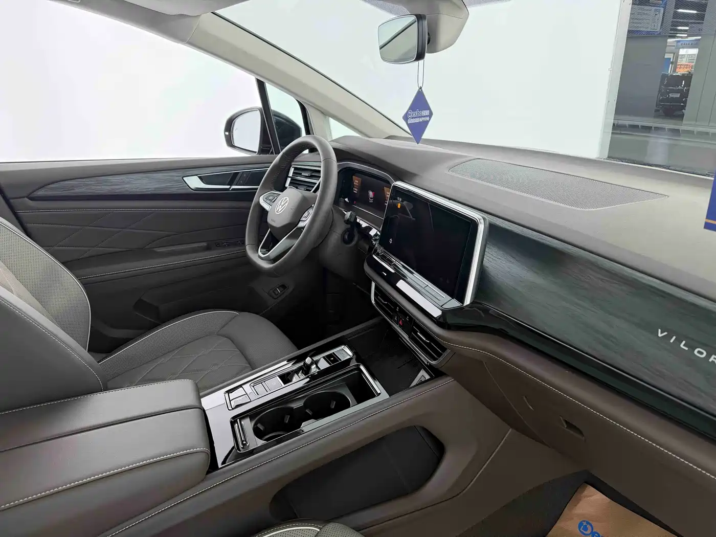Volkswagen Viloran 2024 380TSI Executive Edition фото 9