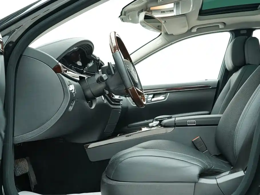 Mercedes-Benz S-Class 2010 S 350 L 4MATIC фото 10