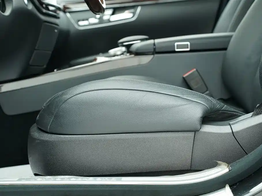 Mercedes-Benz S-Class 2010 S 350 L 4MATIC фото 11