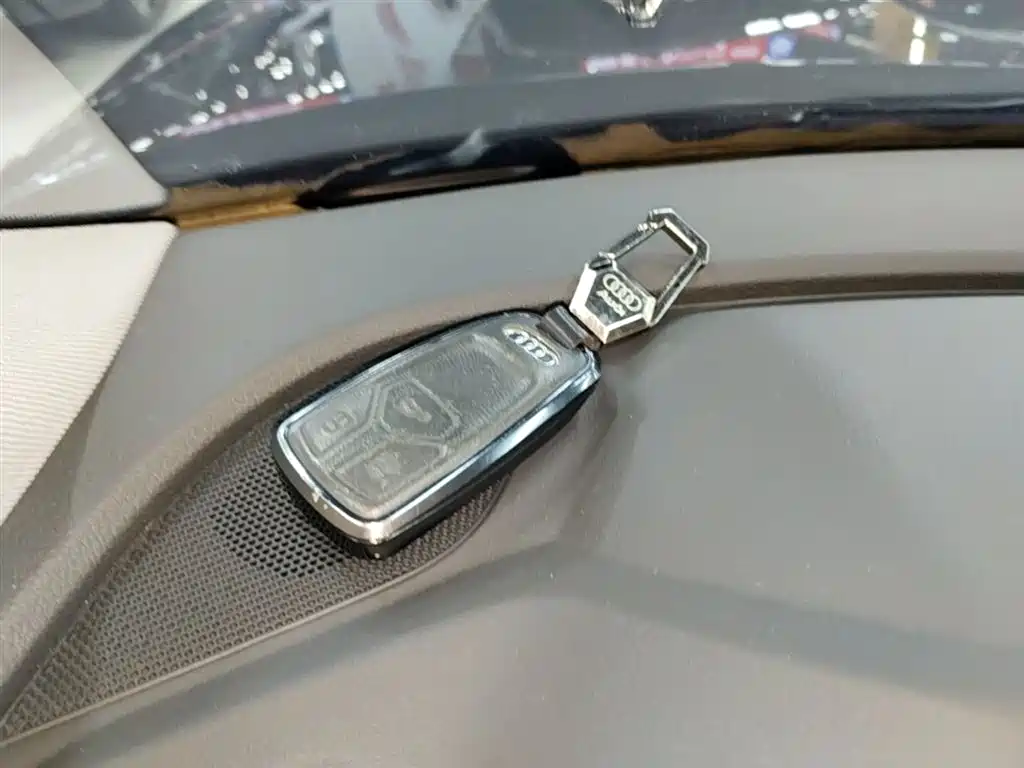 Audi Q5L 2022 Facelift 40T Luxury Dynamic фото 9