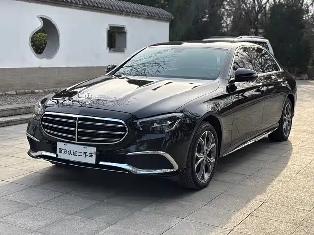 MERCEDES-BENZ E CLASS