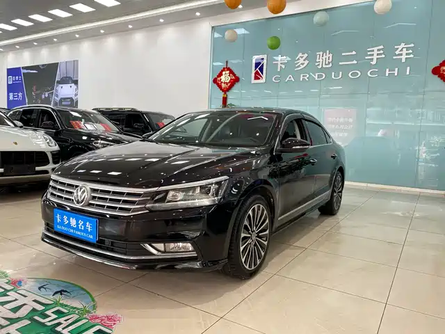 VOLKSWAGEN PASSAT