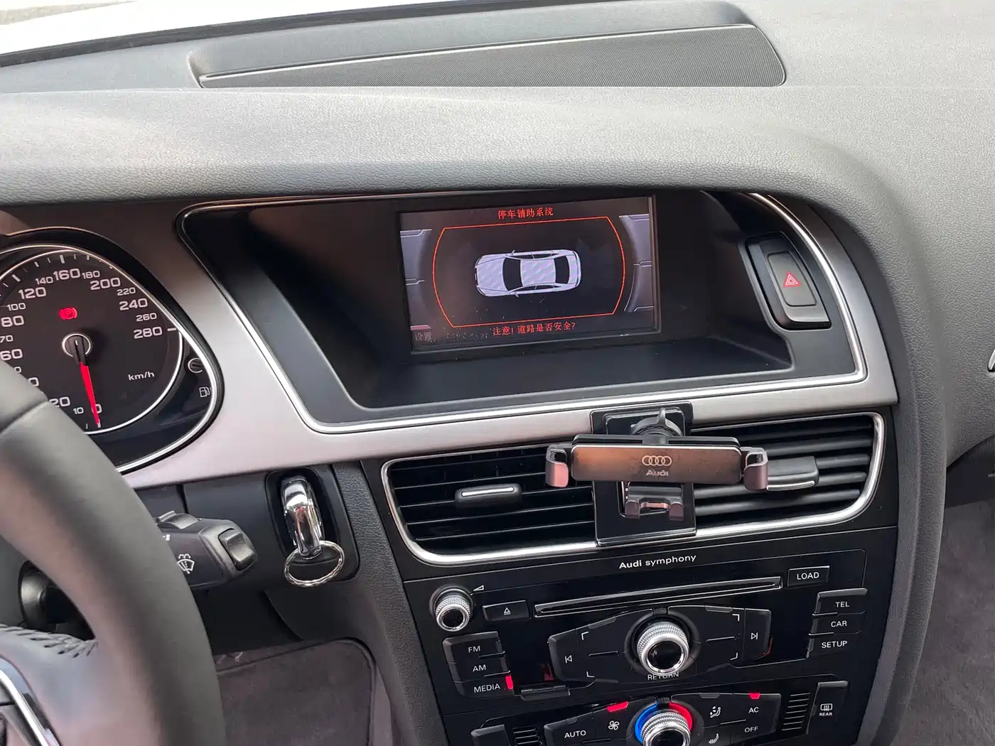 Audi A4L 2013 35 TFSI Automatic Comfort фото 12