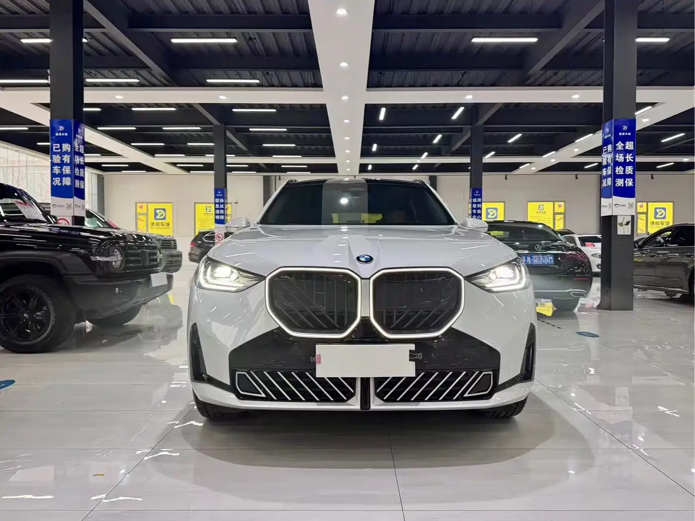 BMW X3 2025 xDrive30L Leading Model M Sport Black Package фото 2