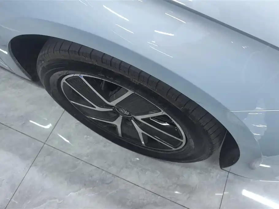 BYD Qin L 2024 DM-i 120KM Leading фото 6
