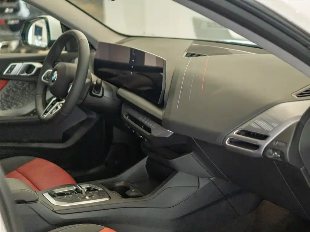 BMW 2 Series 2025 225L M Sport Package фото 21