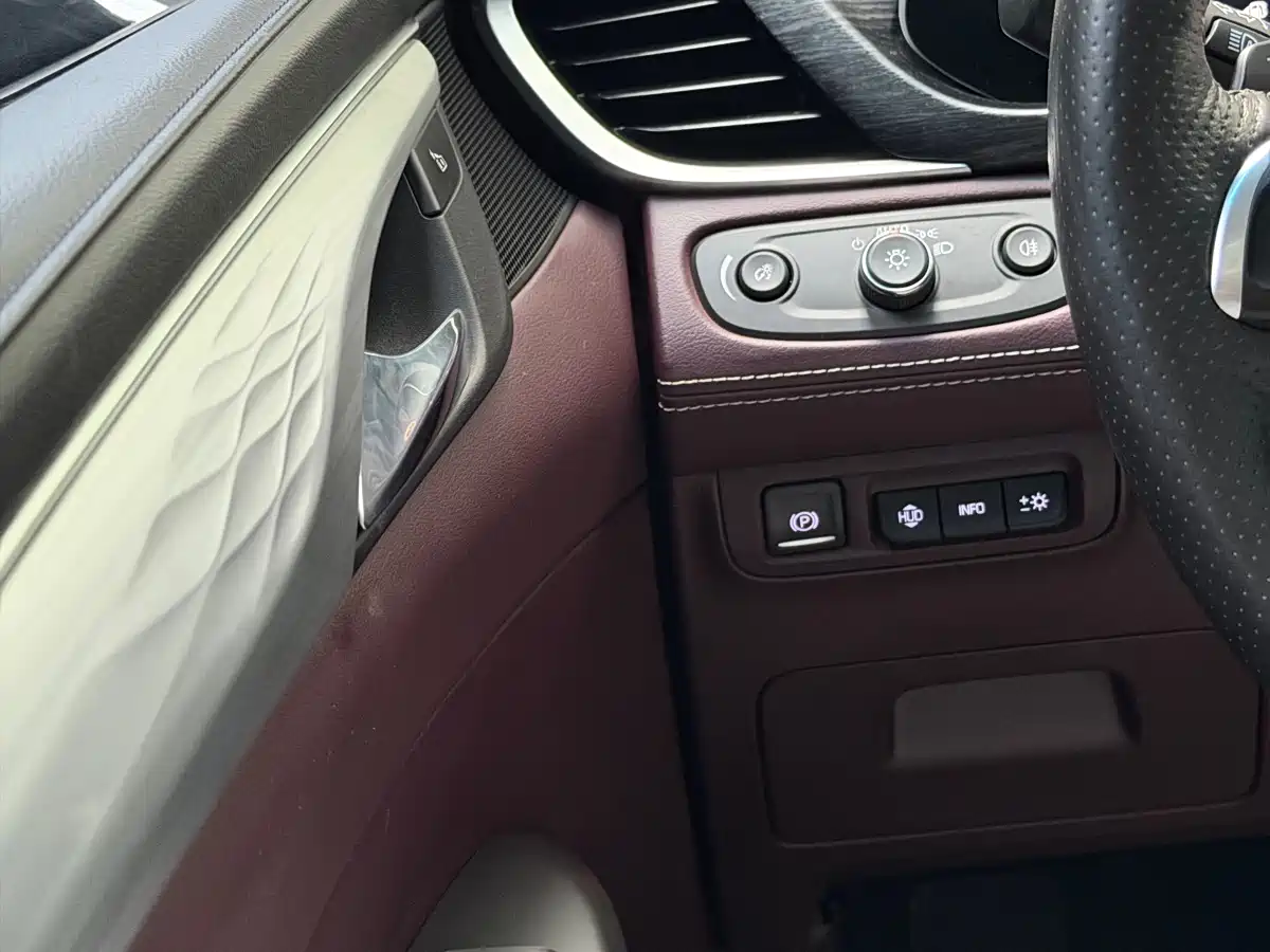 Buick GL8 2022 Avenir Avia 6-Seater Virtue Edition фото 11