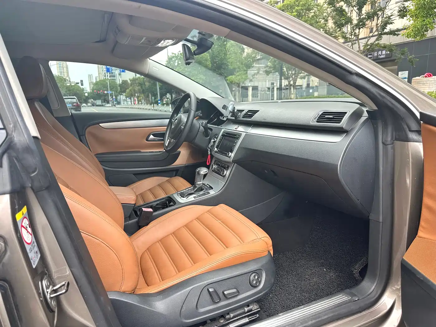 صورة 6 - Volkswagen FAW-Volkswagen CC