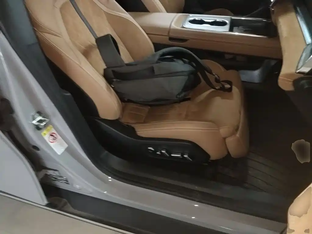 Фото 25 - Mazda EZ-6