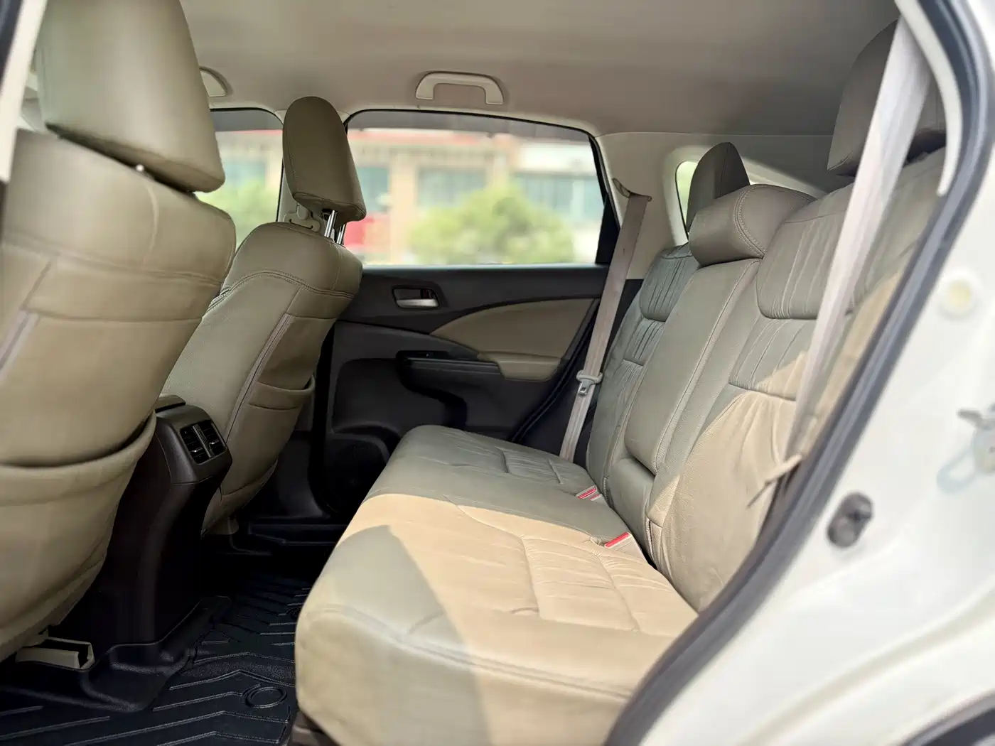 Honda CR-V 2012 2.0L 2WD Urban Edition фото 5