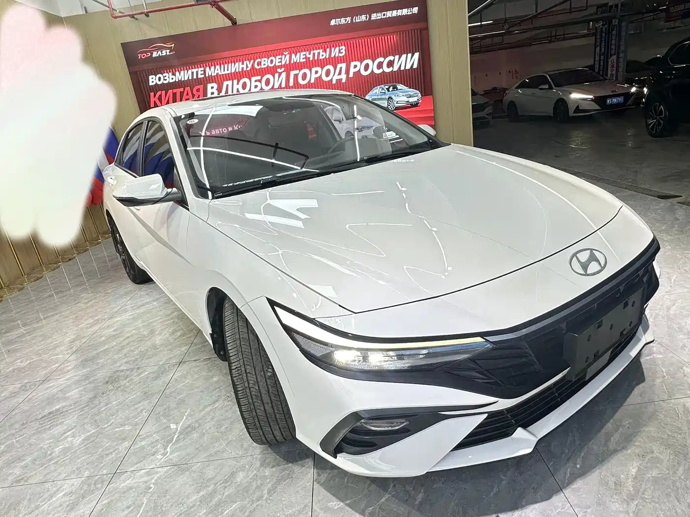 Hyundai Elantra 2023 1.5L CVT GLX Elite Edition фото 3