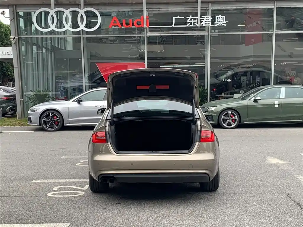 Audi A4L 2013 35 TFSI Automatic Standard фото 6