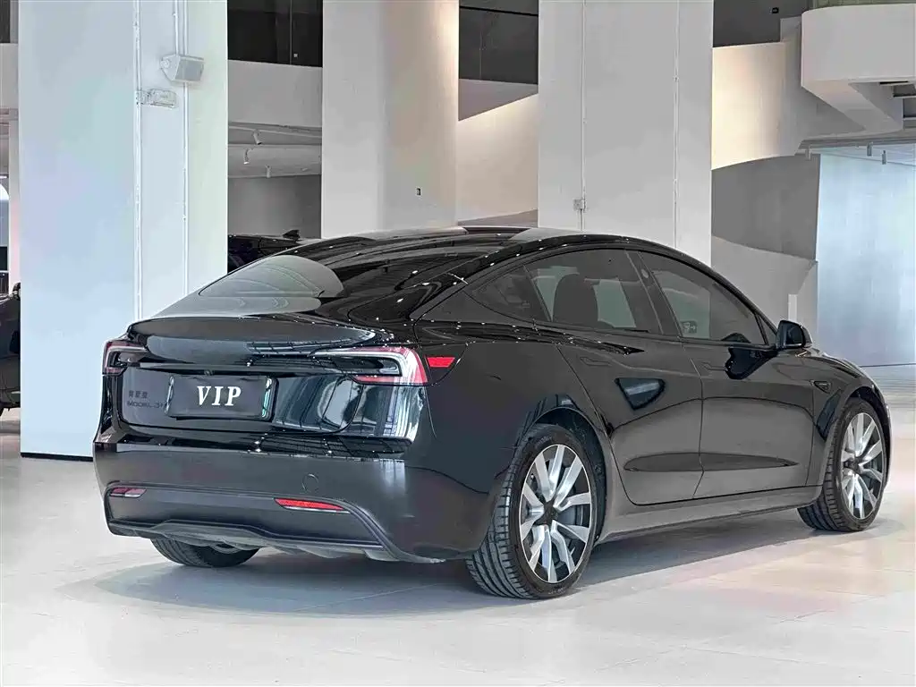 Tesla Model 3 2026 2025 Model Year Facelift Long Range All-Wheel Drive