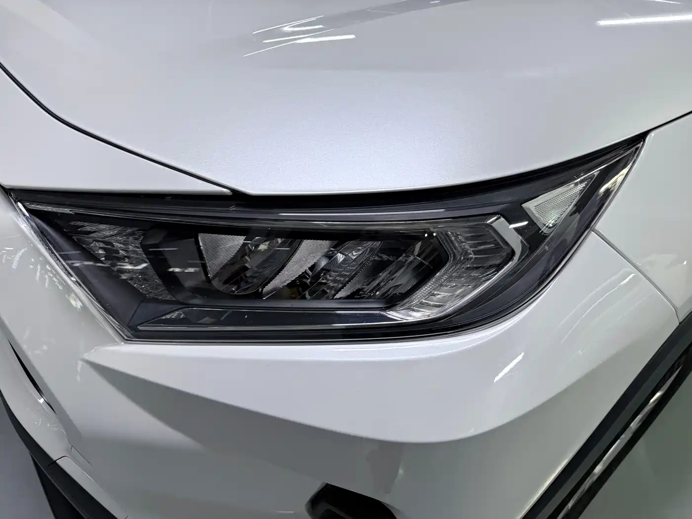 Toyota RAV4 Rongfang 2023 2.0L CVT 2WD Urban Edition фото 4