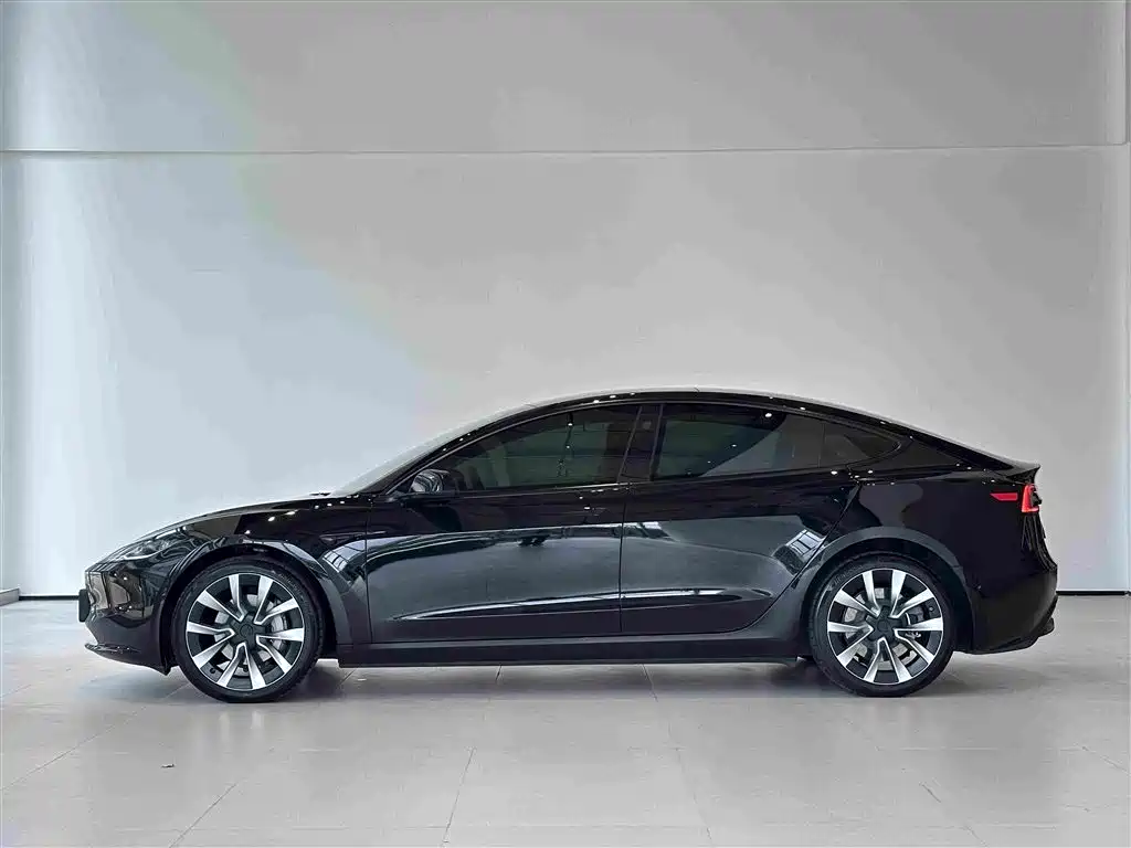 Tesla Model 3 2026 2025 Model Year Facelift Long Range All-Wheel Drive
