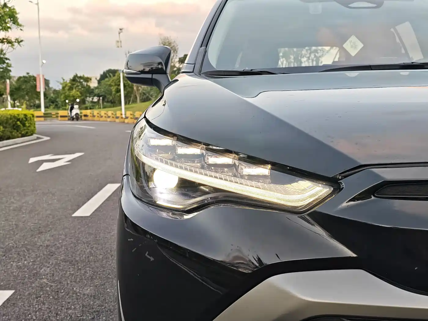 Toyota Frontlander 2023 2.0L CVT Luxury Edition фото 38