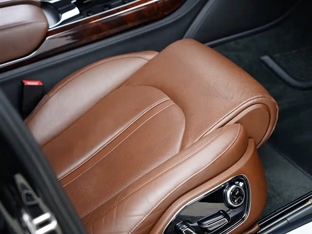 Audi A8 2013 A8L 6.3 FSI W12 quattro Flagship фото 44