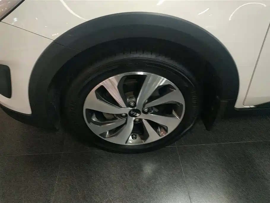 Kia KX CROSS 2017 1.4L AT GLS фото 6