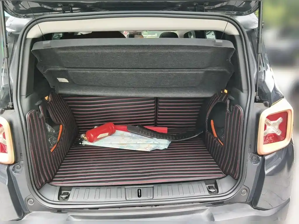 Photo 15 - Jeep Renegade