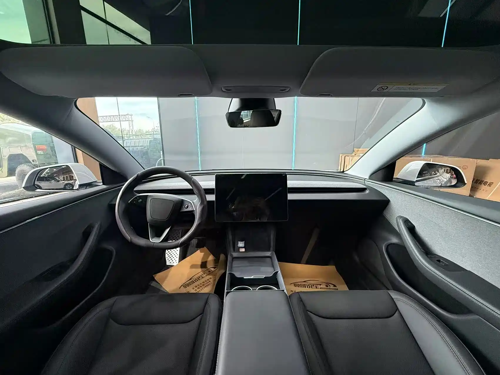 Фото 9 - Tesla Model 3