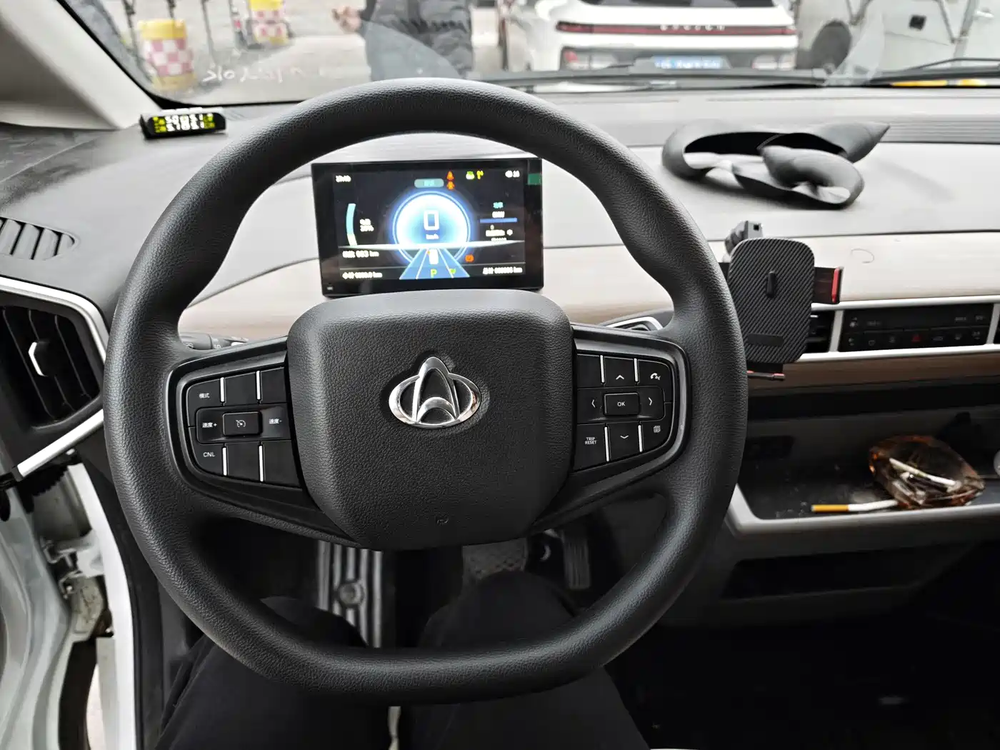 CHANGAN ACROSS THE STARLIGHT EV