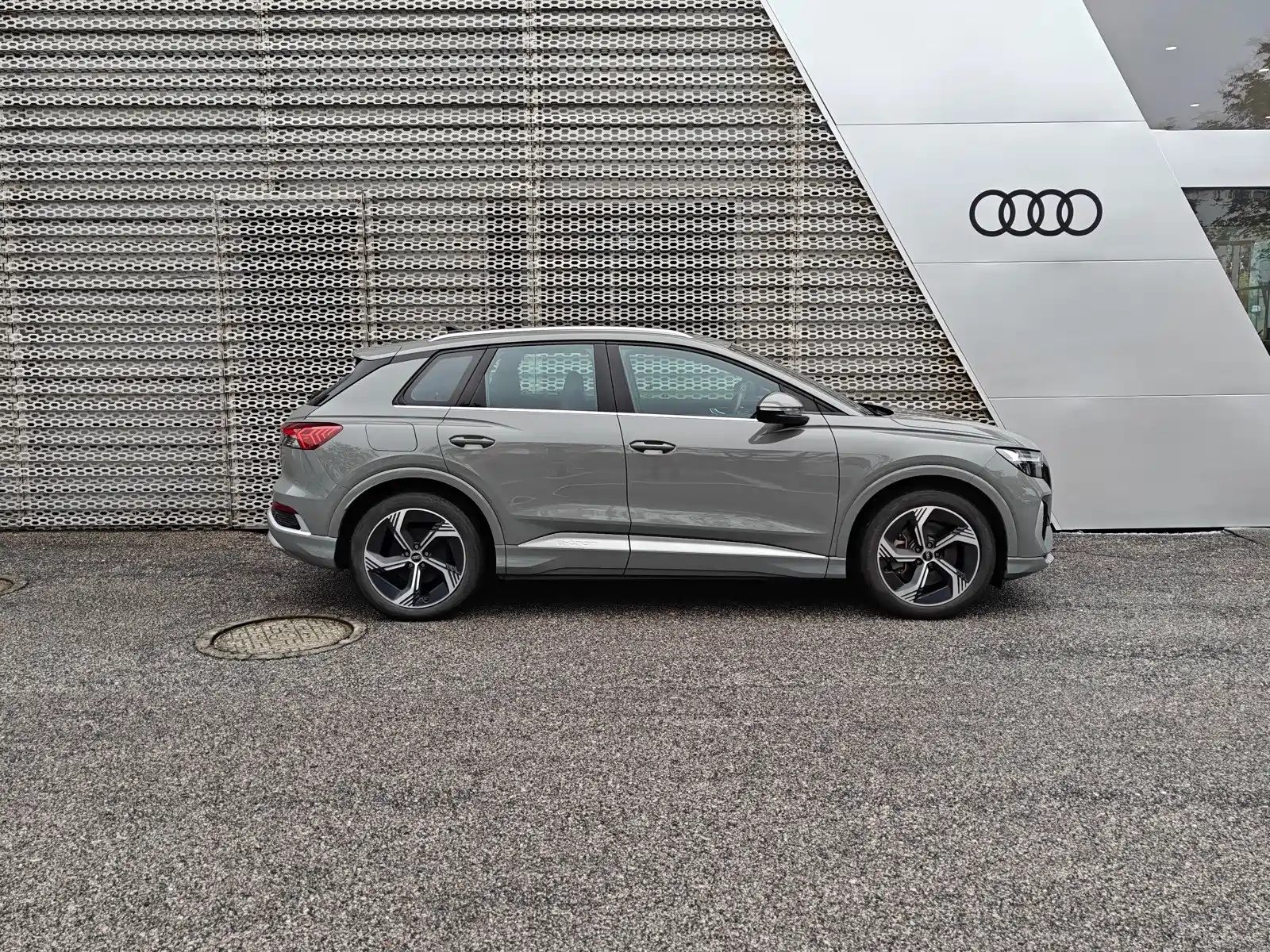 Фото 3 - Audi Q4 e-tron