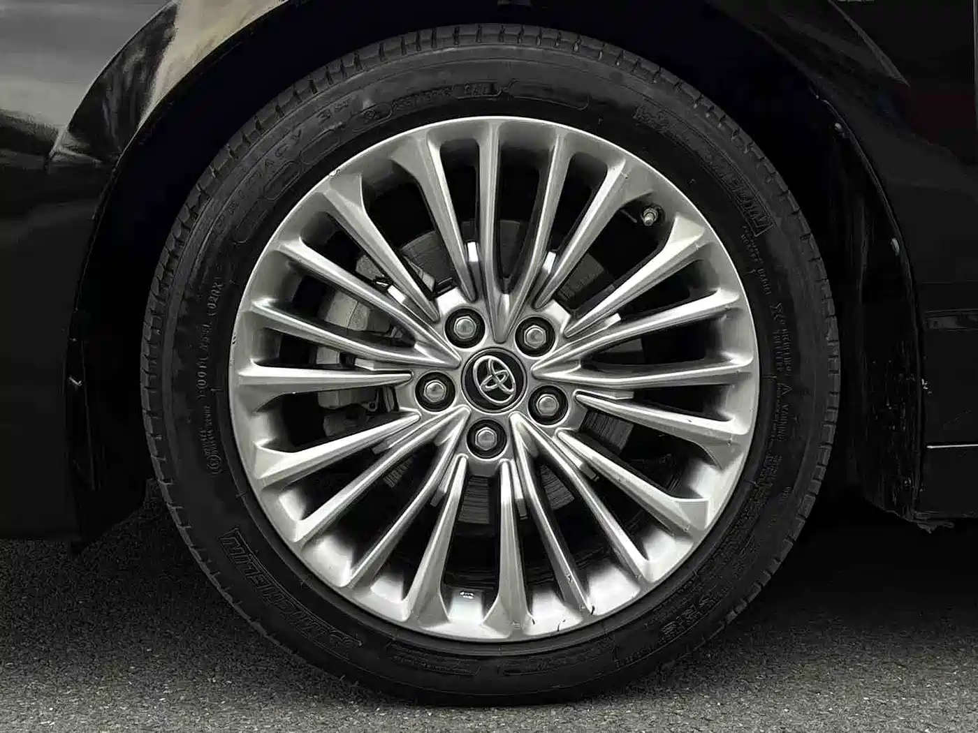 Toyota Avalon 2019 Hybrid 2.5L XLE Premium Edition China VI фото 11