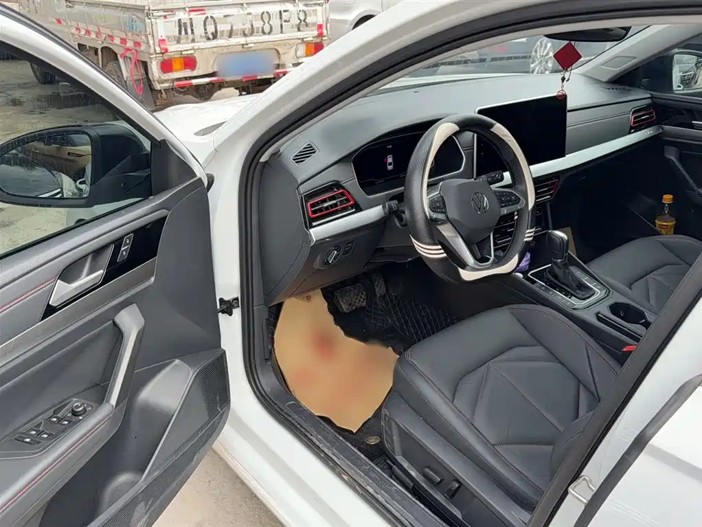 Volkswagen Lavida 2024 Model 300TSI DSG Starlight Leading Edition фото 12