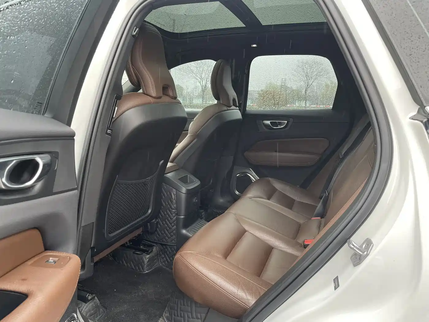 VOLVO XC60 PLUG-IN HYBRID