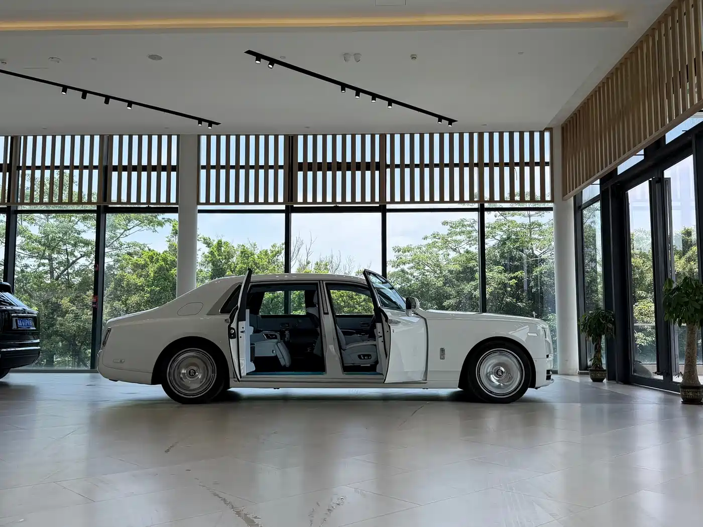 Rolls-Royce Phantom 2024 2024 Long Wheelbase Series II